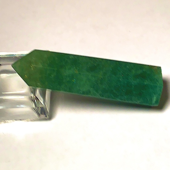 GREEN STRAWBERRY QUARTZ POINT TOWER - Picture 9 of 9